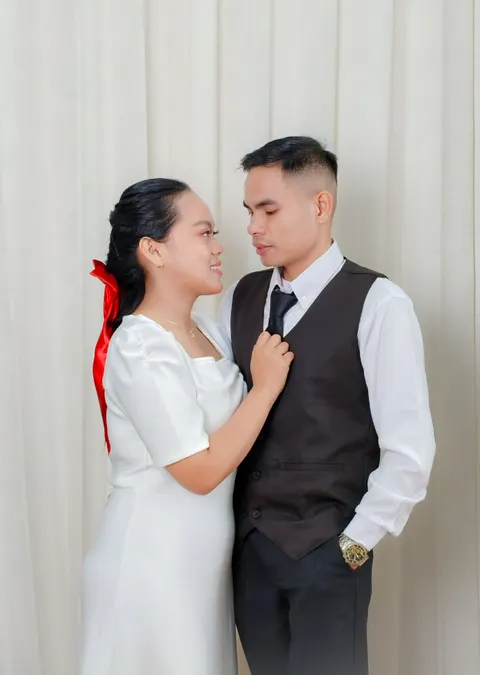 Foto sampul undangan Dina & Agus