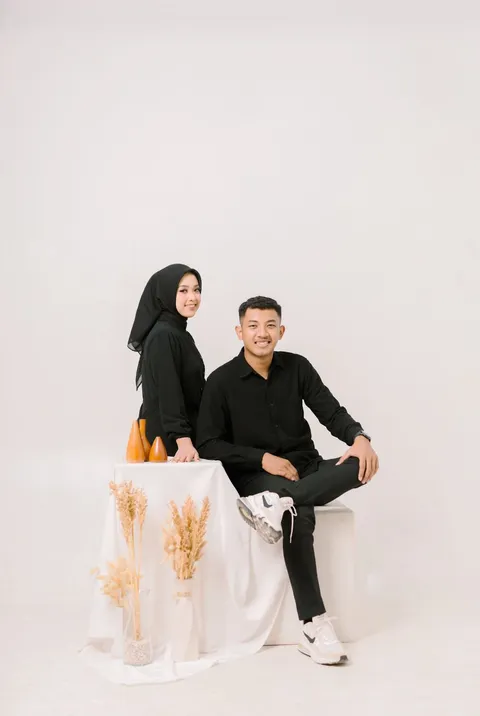 Foto sampul undangan Via & Rizal