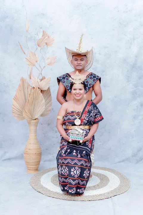 Foto sampul undangan Selvi & Fanche