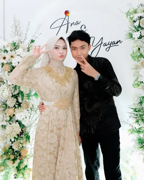 Foto sampul undangan Yayan & Ana