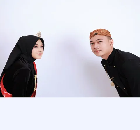 Foto sampul undangan Wiwi & Enday