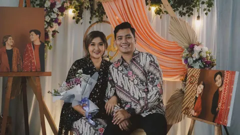 Foto sampul undangan Yohanes & Ratih