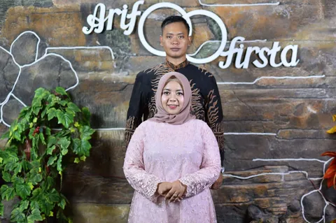 Foto sampul undangan Arif & Firsta