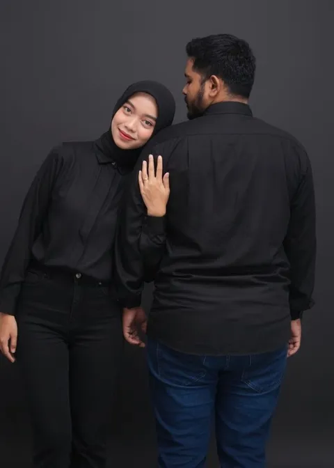 Foto sampul undangan Adel & Aiman