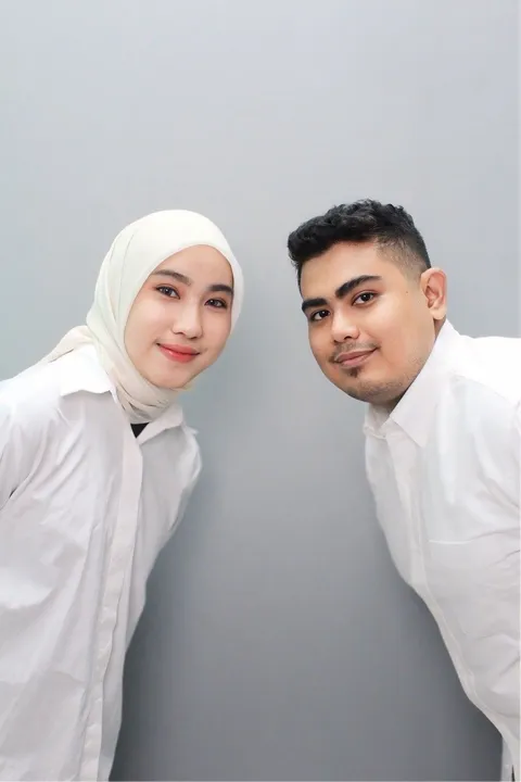 Foto sampul undangan Arsy & Al