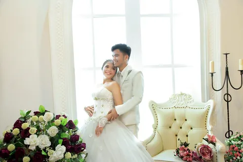 Foto sampul undangan Rifka & Jonathan