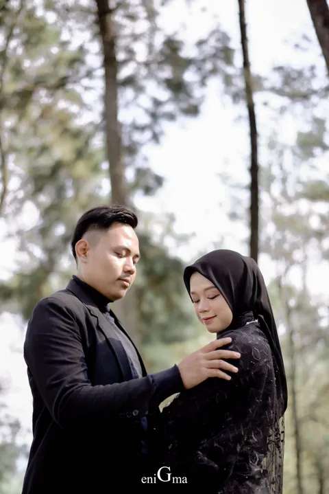 Foto sampul undangan Adul & Resti