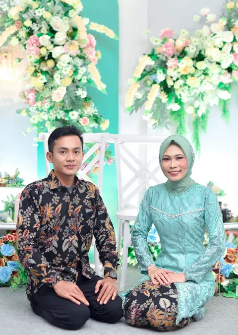 Foto sampul undangan Dina & Akbar