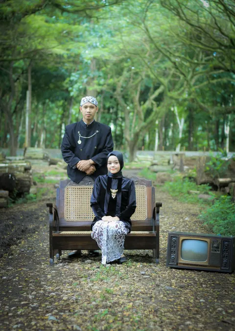 Foto sampul undangan Rizka & Bimo