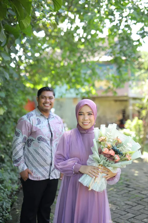 Foto sampul undangan Hery & Munha