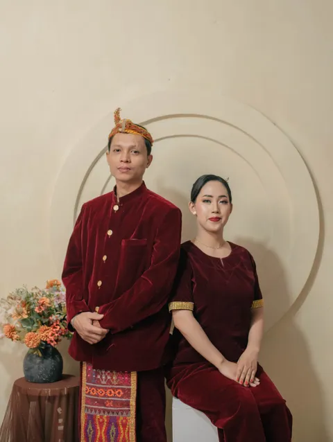 Foto sampul undangan Olvi & Yono