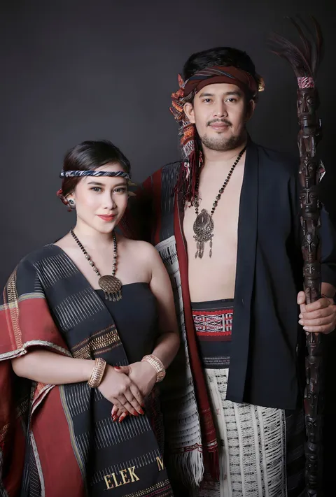 Foto sampul undangan Elisa & Tona