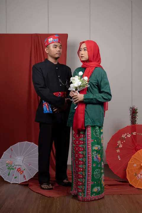 Foto sampul undangan Indah & Aji