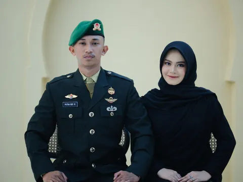 Foto sampul undangan Sal & Roy