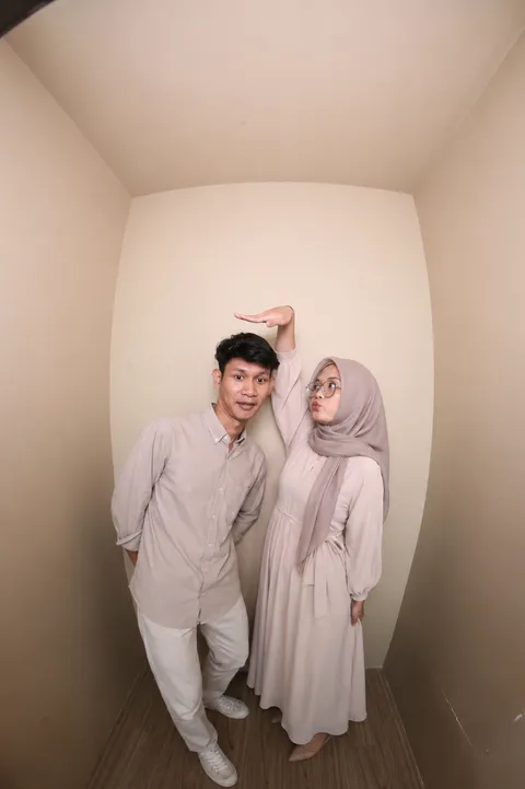 Foto sampul undangan Arip & Alma