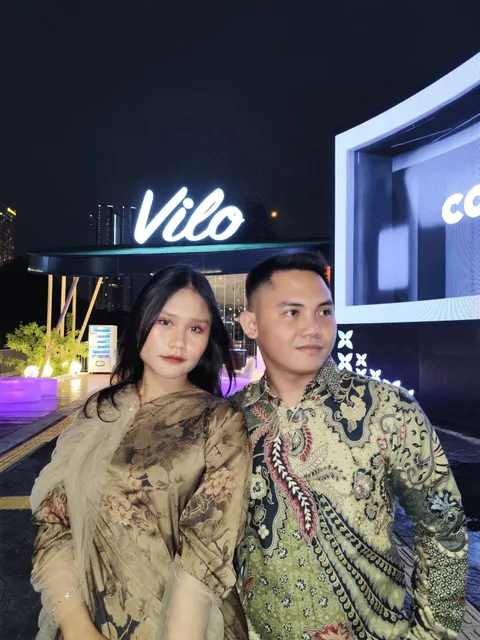 Foto sampul undangan Vicky & Indira