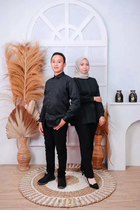 Foto sampul undangan Ricky & Ella