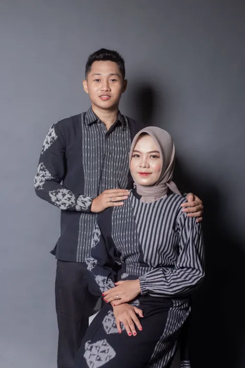 Foto sampul undangan Onik & Rizal