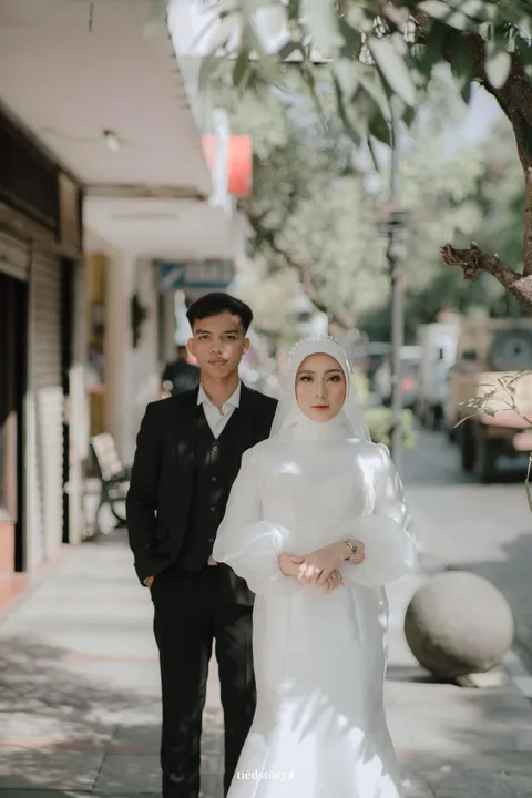Foto sampul undangan Bripda Biyan Dwi Rizaldy & Fu'yu Mei Poo A.Md.Keb