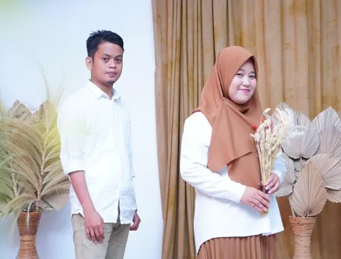 Foto sampul undangan - & -
