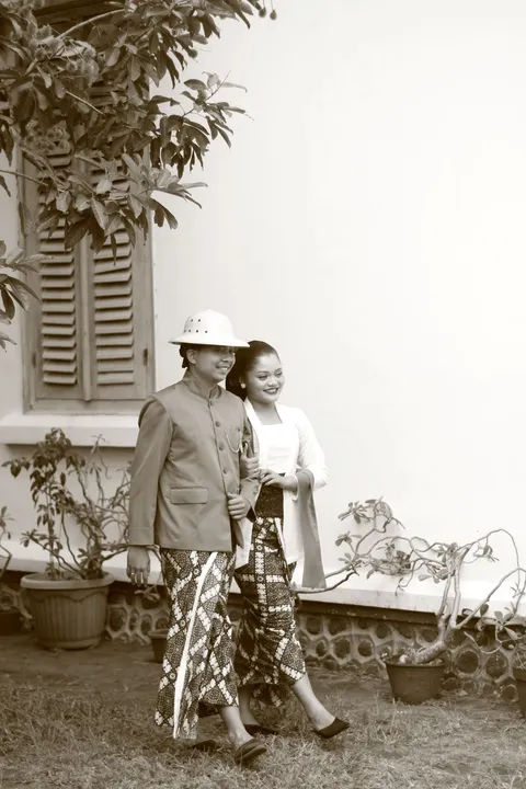 Foto sampul undangan Taufiq & Olga