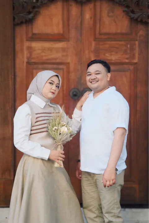 Foto sampul undangan Seni & Dio