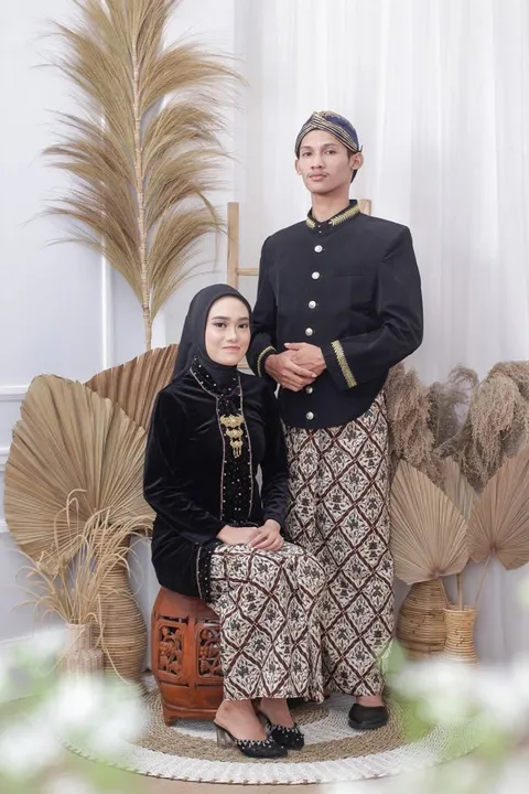 Foto sampul undangan Isfa & Nurul