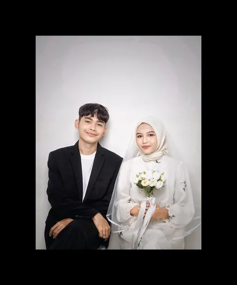 Foto sampul undangan Adi & Fina