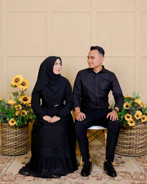 Foto sampul undangan Paisal & Via