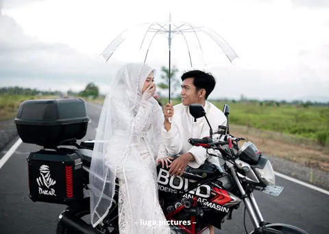 Foto sampul undangan Ofal & Mina
