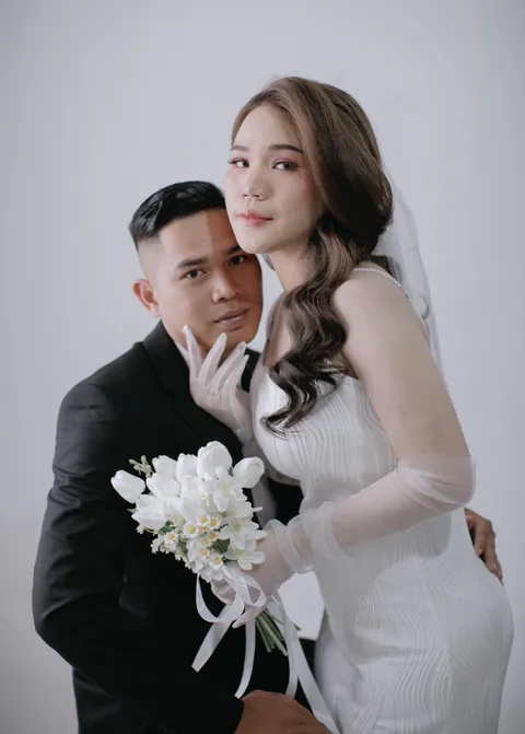 Foto sampul undangan Niko & Ross