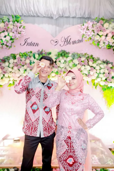 Foto sampul undangan Iphe & Ayek