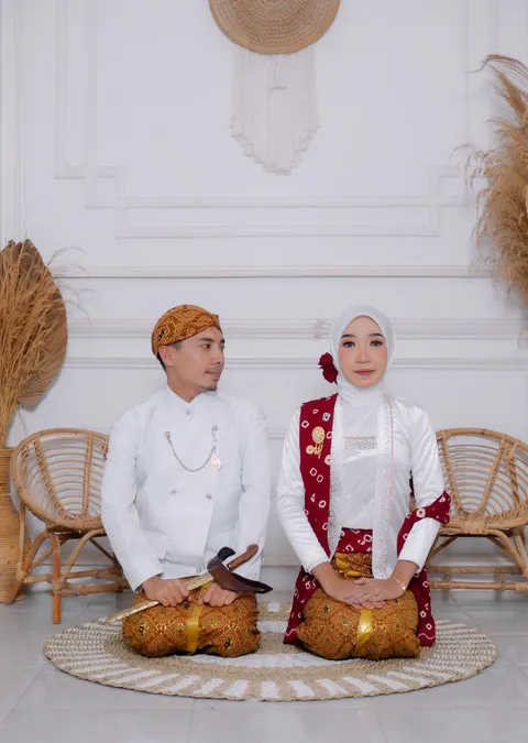 Foto sampul undangan Lia & Ardi