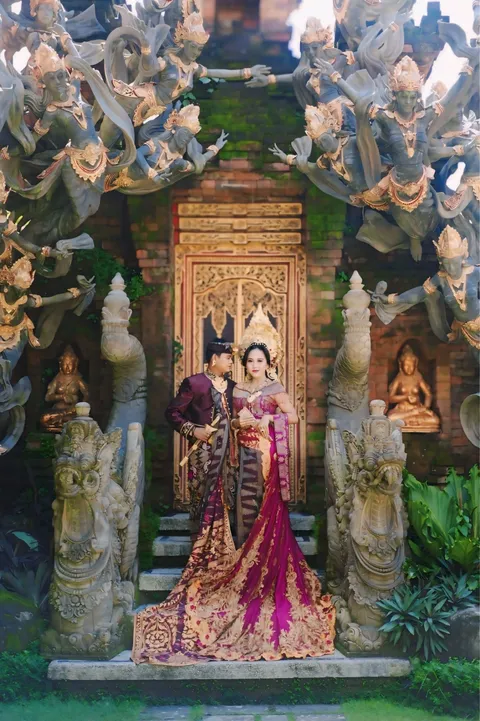 Foto sampul undangan Indah & Faisol
