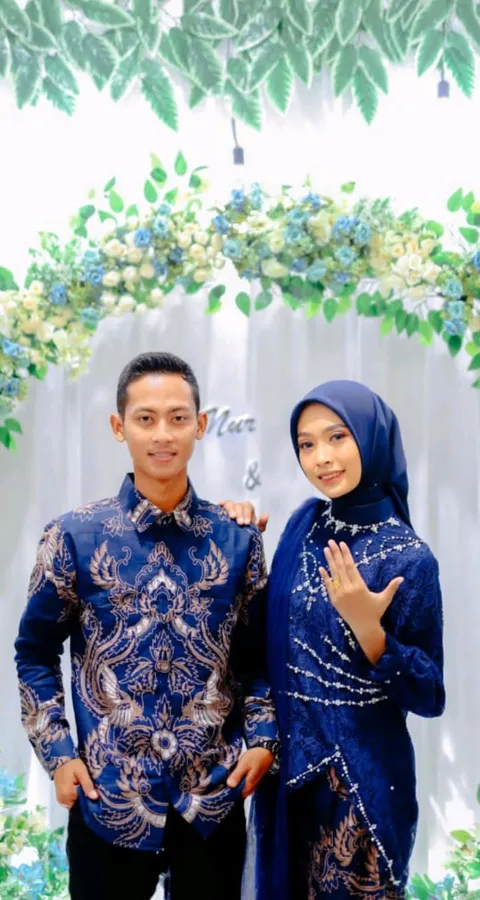 Foto sampul undangan Nur & Waris