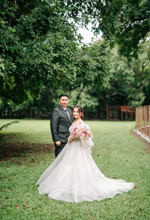 Foto sampul undangan Riski & Kendy
