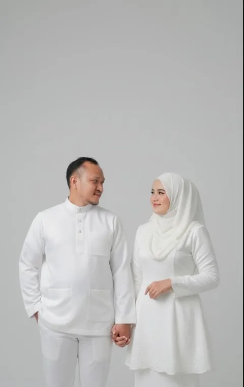 Foto sampul undangan Harfina & Dayak