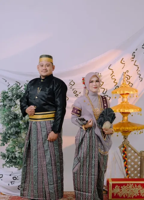 Foto sampul undangan Annisa & Idris