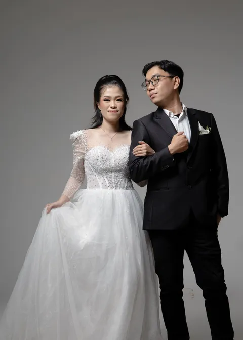 Foto sampul undangan Monica Maranatha & Stefanus