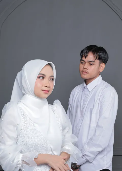 Foto sampul undangan Lina & Jamii