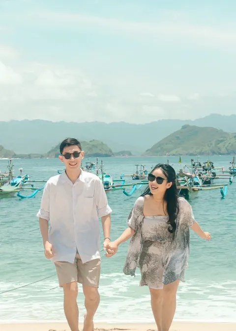 Foto sampul undangan Felicia & Christian