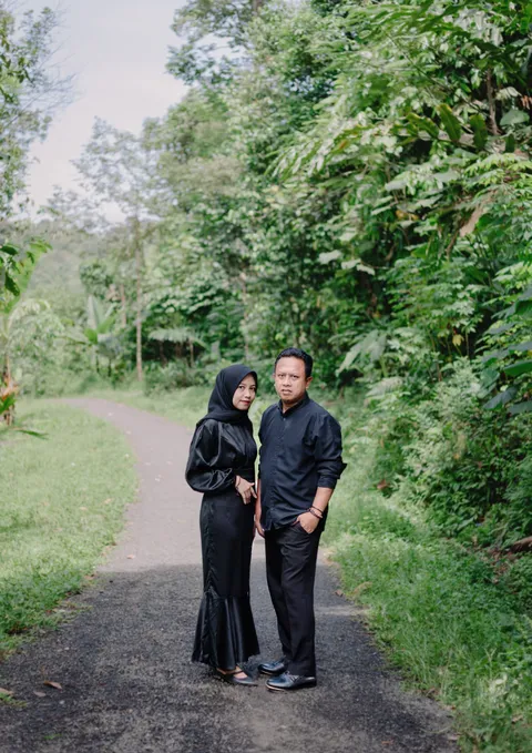 Foto sampul undangan Herna & Dede