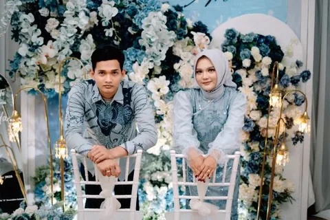 Foto sampul undangan Ari & Ershida