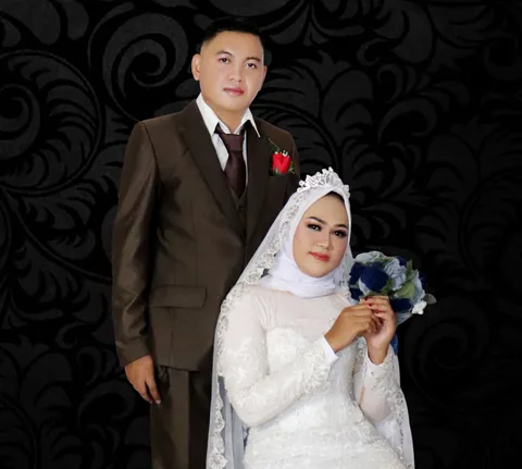 Foto sampul undangan Juna & Lili