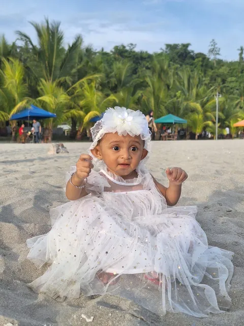 Foto sampul undangan Haifa Baptism