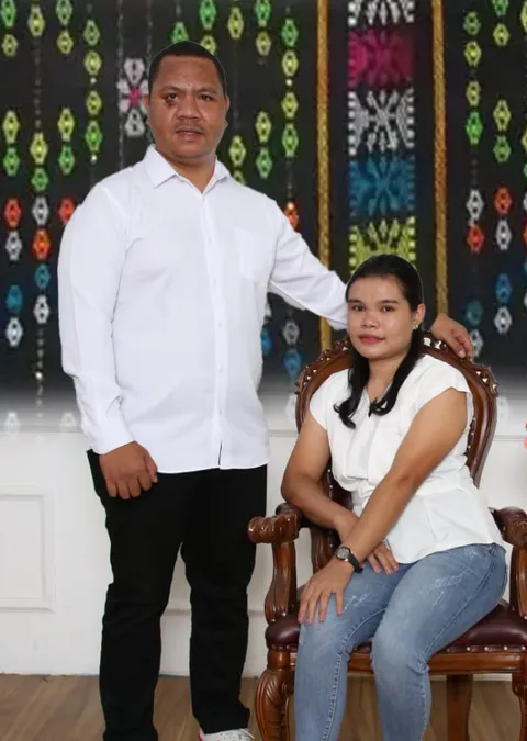Foto sampul undangan Meldi & Santos