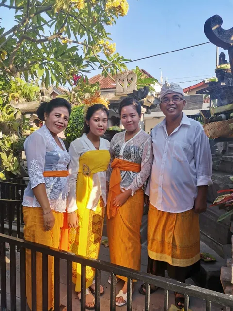 Foto sampul undangan Chista