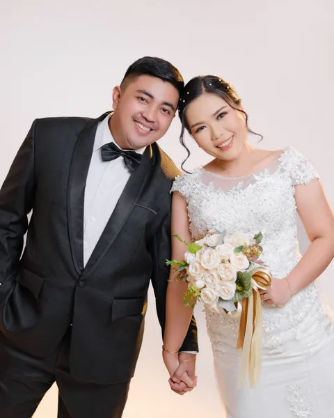Foto sampul undangan Sharon & Eki