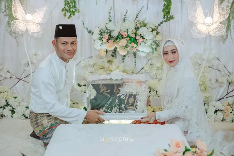 Foto sampul undangan Mursalina & Wahyu