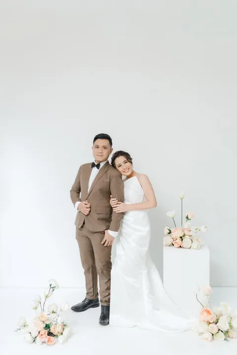 Foto sampul undangan Rendy Elisa Syukuran